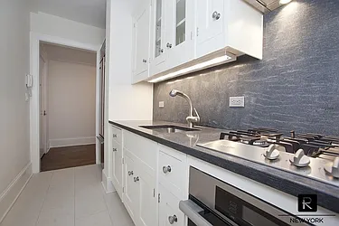 Rented by R New York