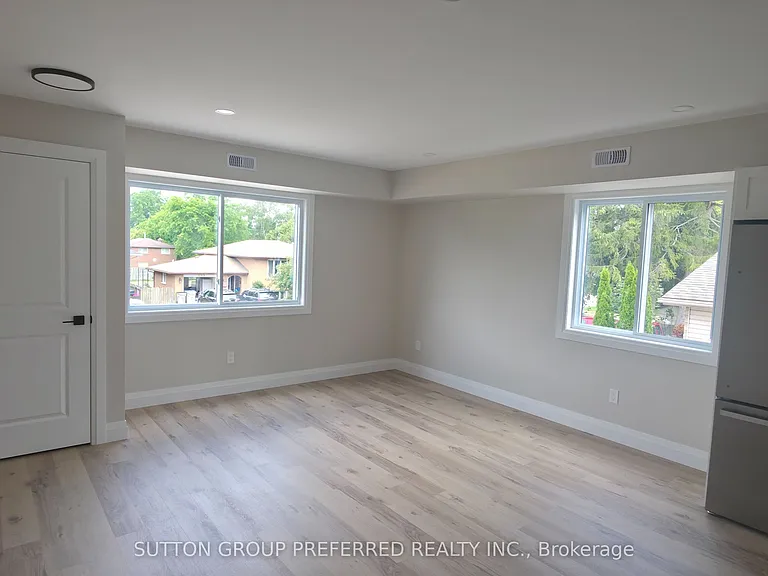 118 Scott St E #1 — Photo 6