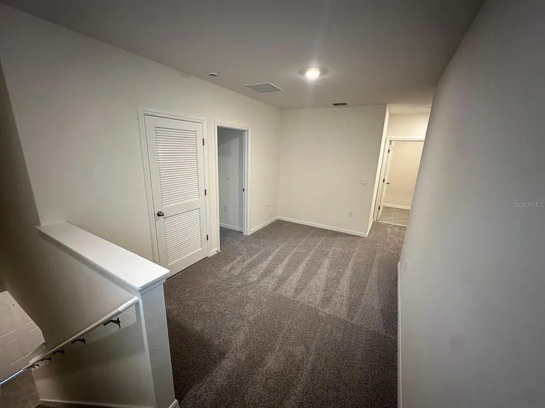 687 Park Place Blvd — Photo 8