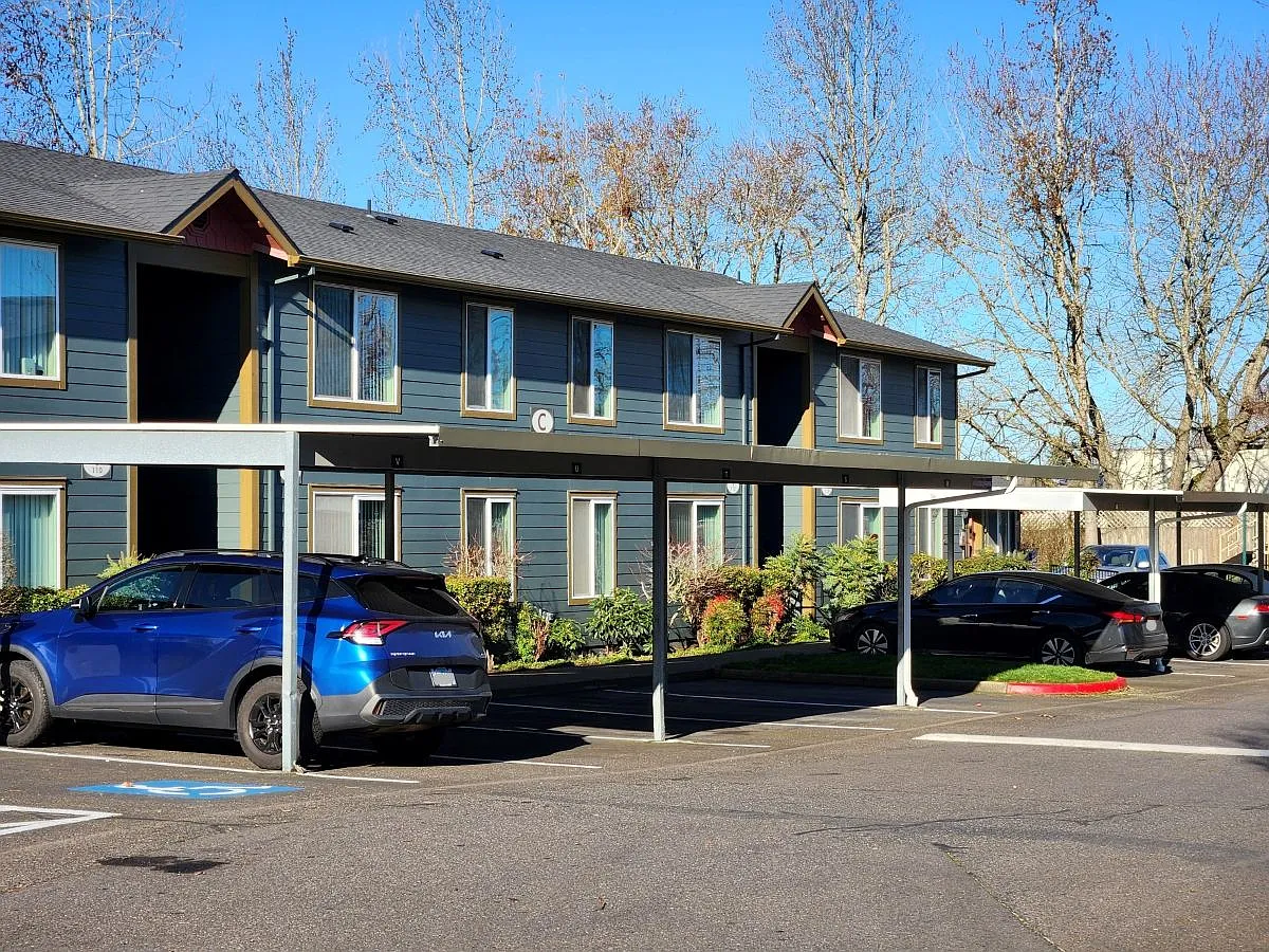 Building Photo - Alexan Park Commons