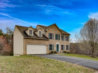 37 Big Branch Trl, Moneta, VA 24121