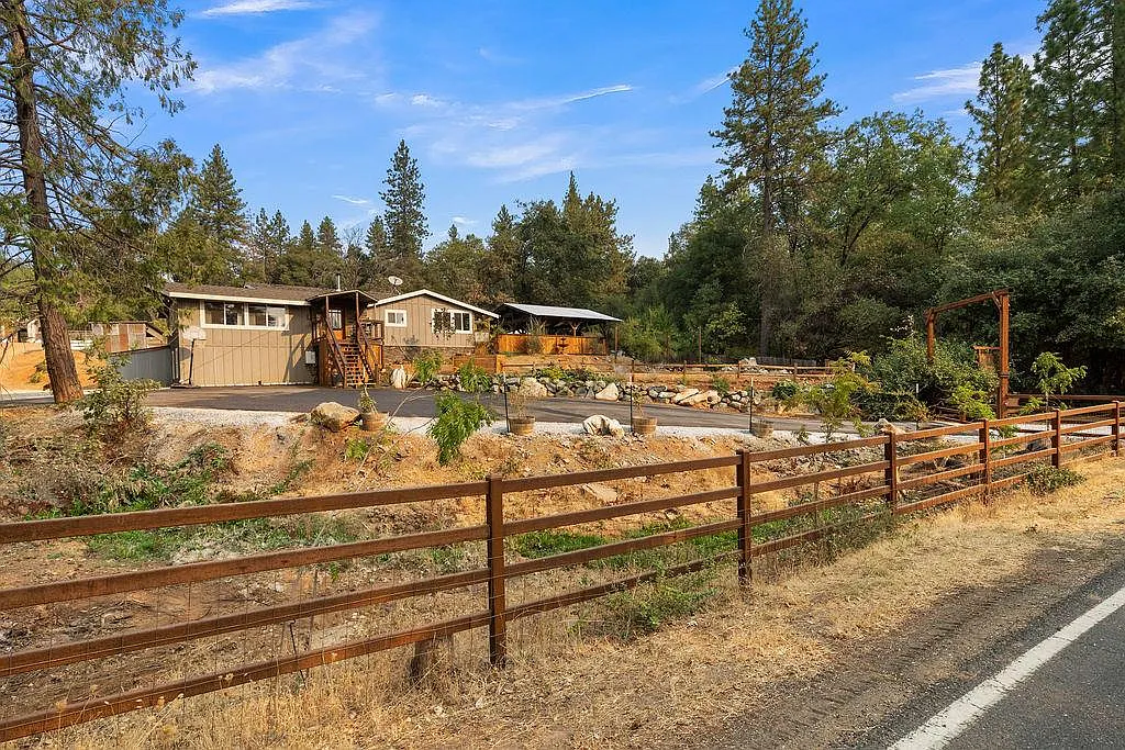 1384 French Gulch Rd photo 1