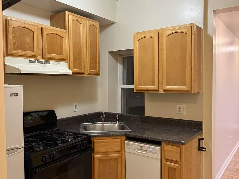 1118 Green St #1 — Photo 1