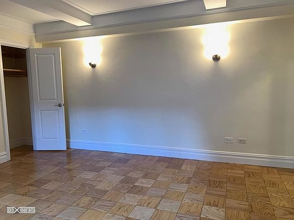 5th image of 95 Christopher St APT 3K