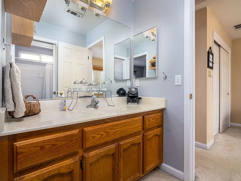 2277 Halsey Cir — Photo 7