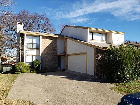 2nd image of 1709 Park Cir