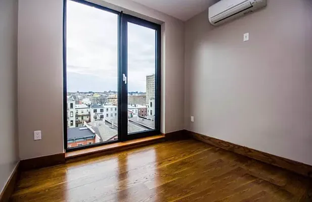 Rented by EXR | media 3