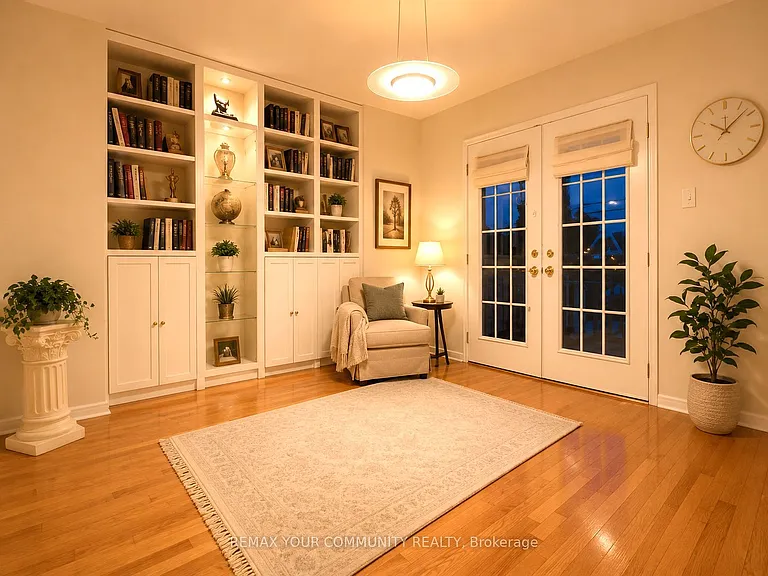 112 Barnwood Dr — Photo 8