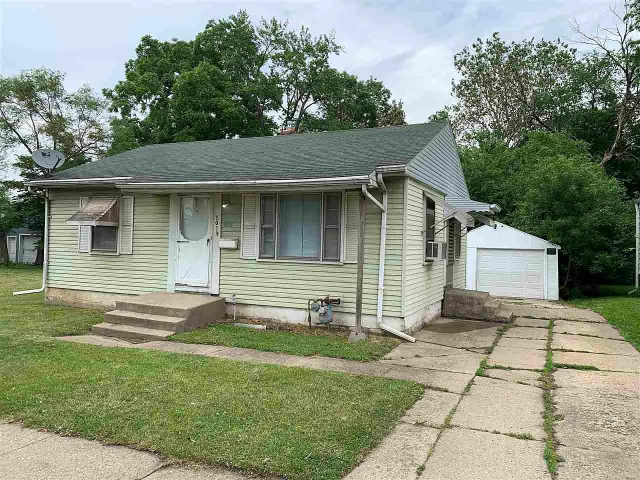 1019 N Central Ave photo 1