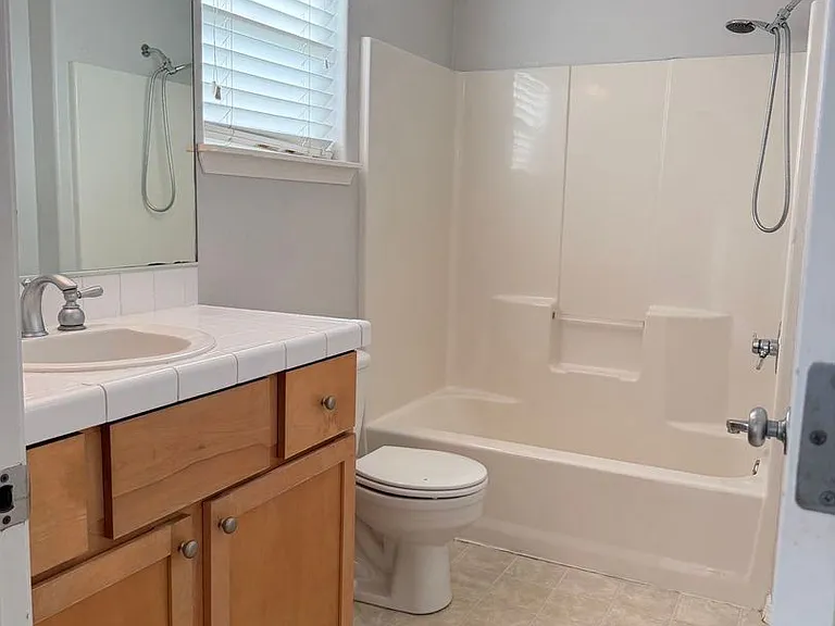 184 SW 105th Ter — Photo 20