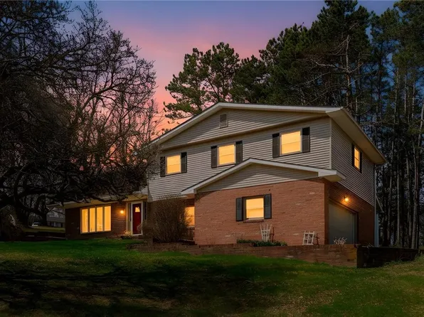 2695 Ash Meadows Blvd, Zanesville, OH 43701