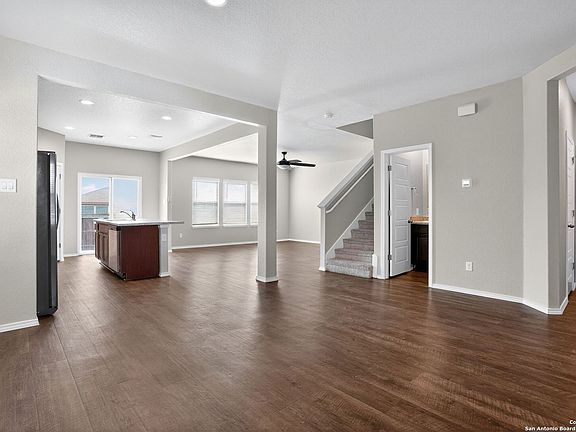 4th image of 12928 Cicely Ct