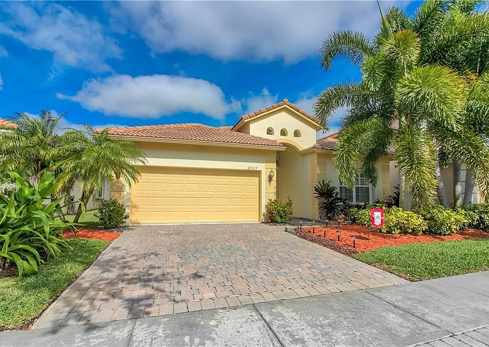 Beautiful 2004 CBS home in popular Summerfield.  This home features a gorgeous cherry cabinet kitchen and a fabulous four season