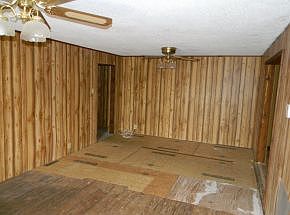 3rd image of 5635 W Cottonwood Ln