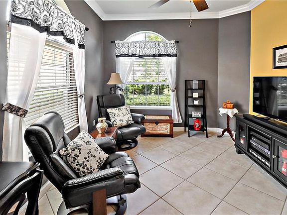 4th image of 5182 Eleuthra Cir