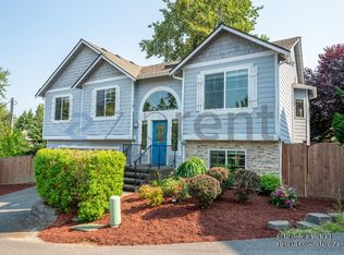 15701 Simonds Rd NE, Kenmore, WA 98028