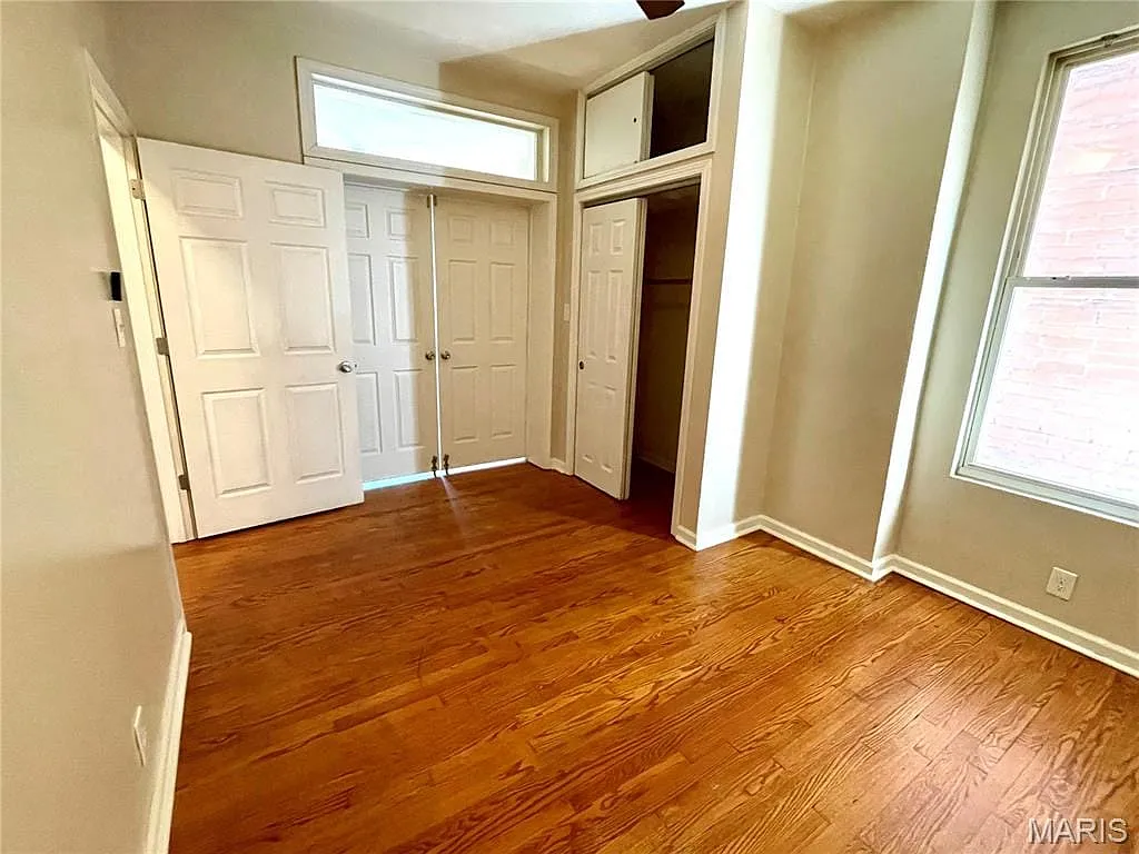 2 bed, 1.0 bath, 890 sqft, $1,350 — Photo 4