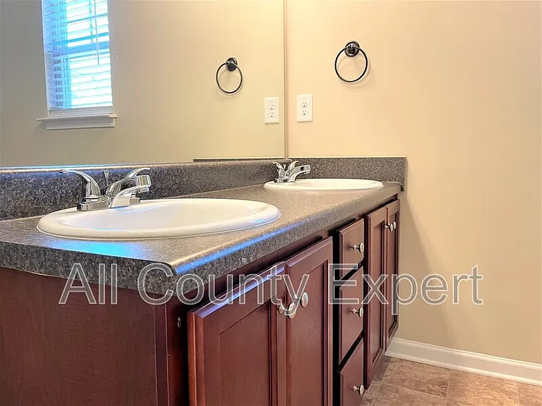 599 Oakside Pl — Photo 15