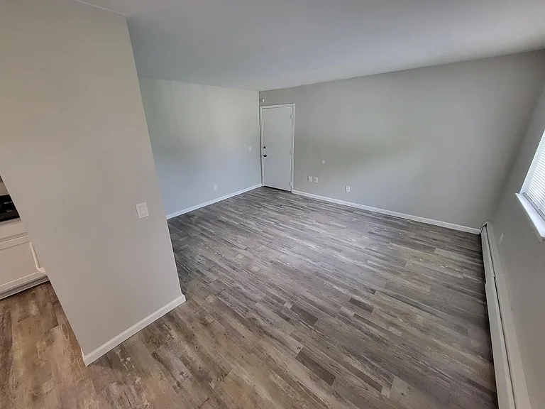 20411 E Twelve Mile Rd #5 — Photo 4