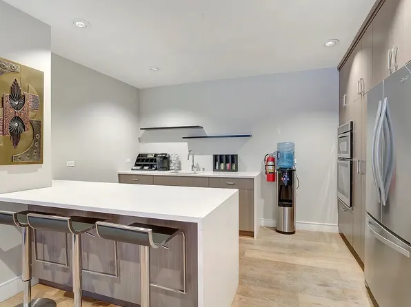 237 East 34th Street image 20 of 29