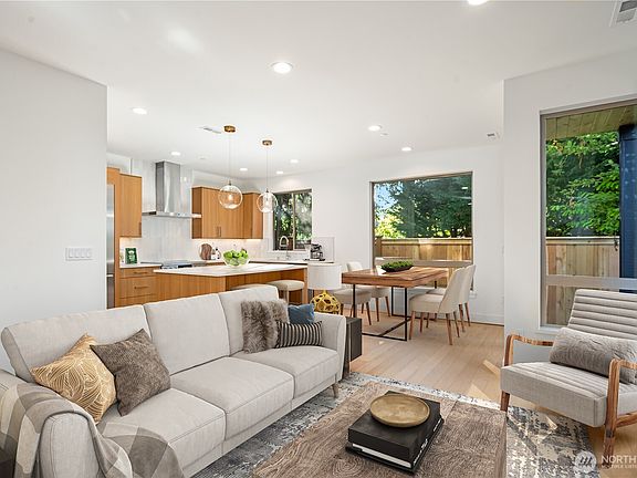 4th image of 12911 NE 78th Place