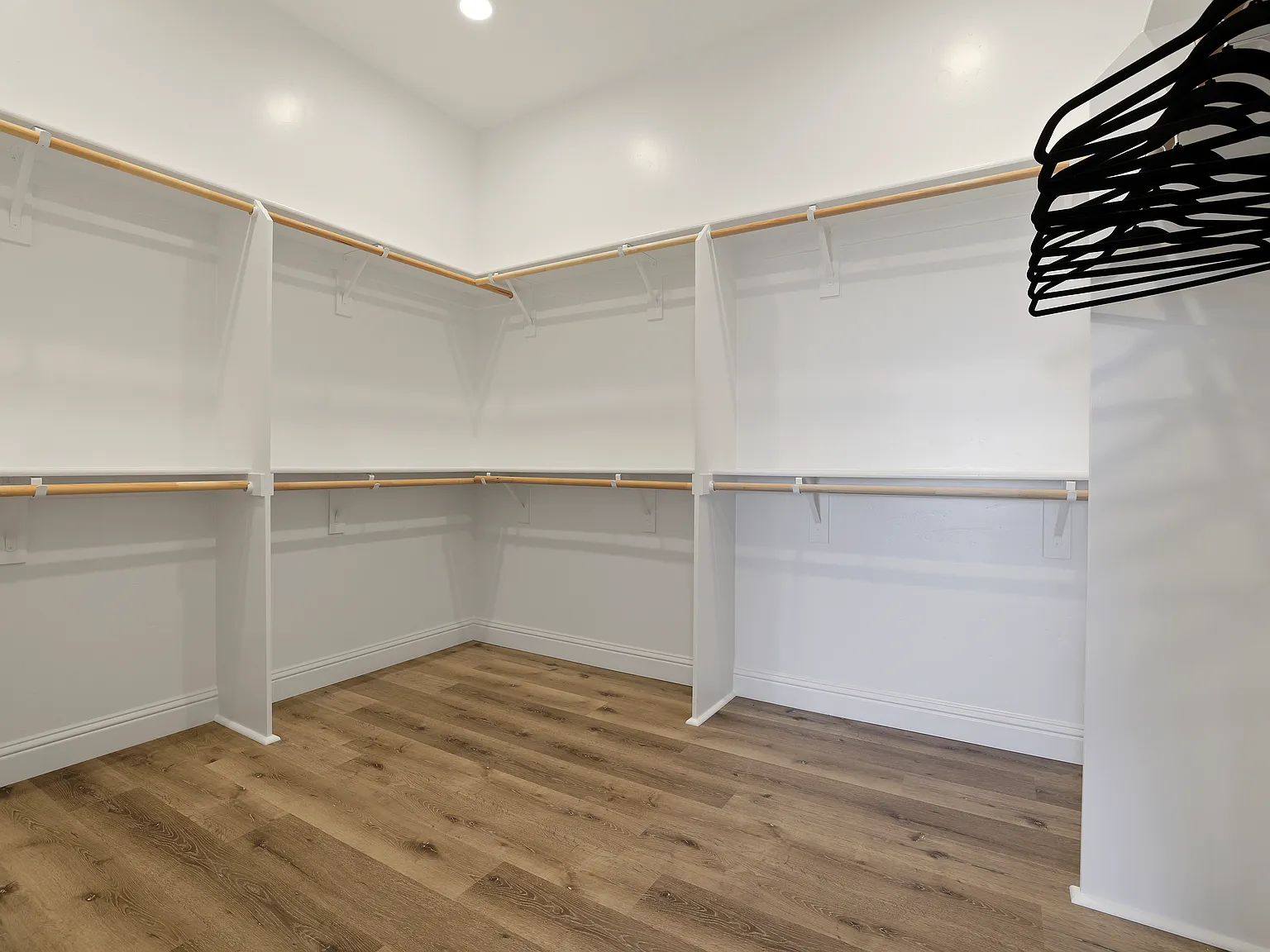 3 bed, 2.5 bath, 2395 sqft, $3,500 — Photo 4