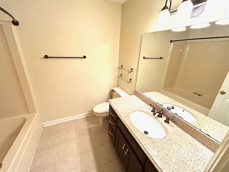 122 W Lake Cir — Photo 10