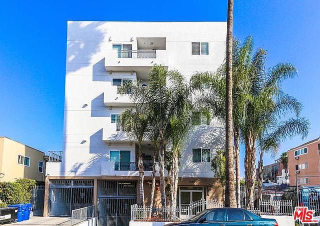 1st image of 926 S Manhattan Pl APT 302