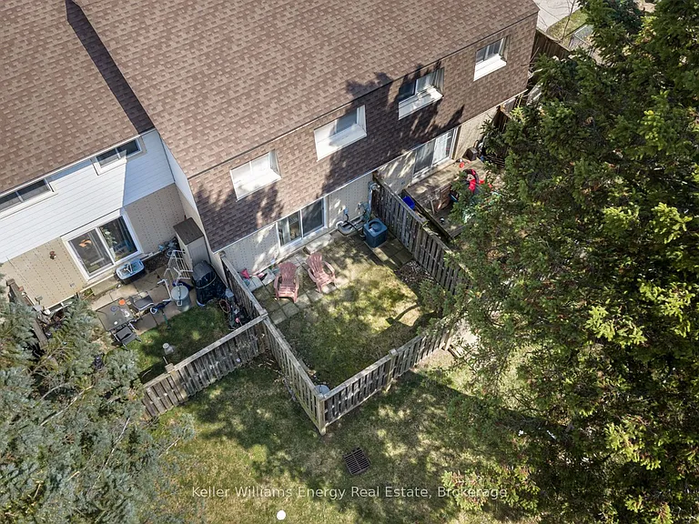 660 Grey St #B — Photo 26