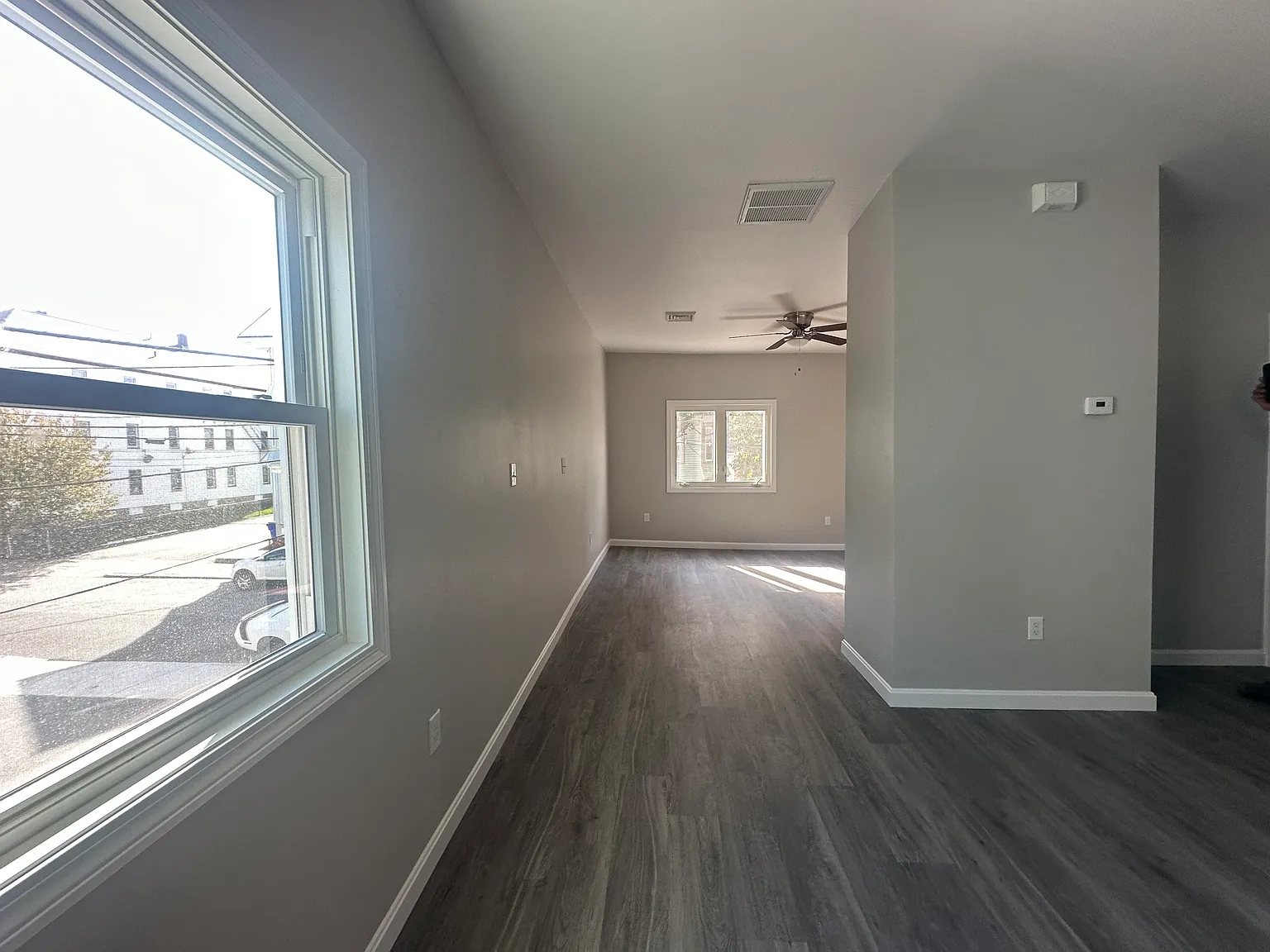96 Wellington St — Photo 2