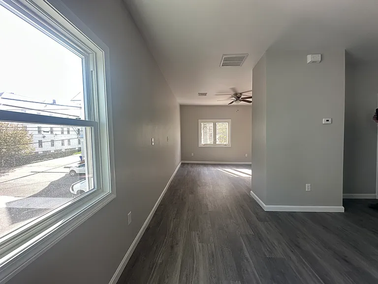 96 Wellington St #2 — Photo 2