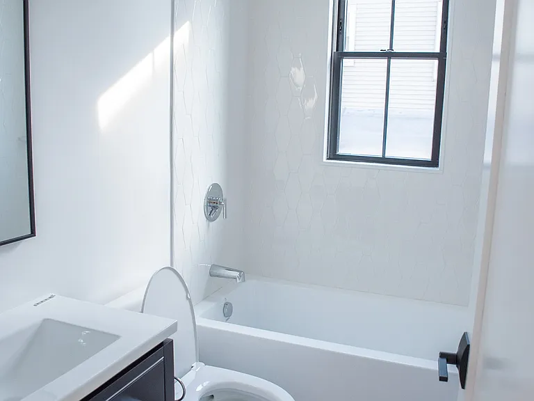 57 Saratoga St #4 — Photo 19