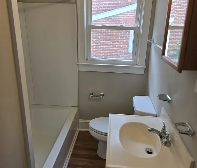 1041 Manly St — Photo 13
