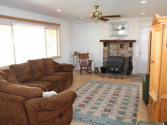2nd image of 1561 Downs Dr