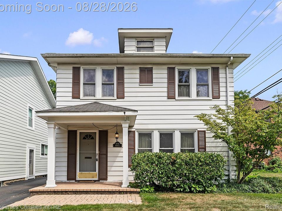 1st image of 1051 Henrietta St