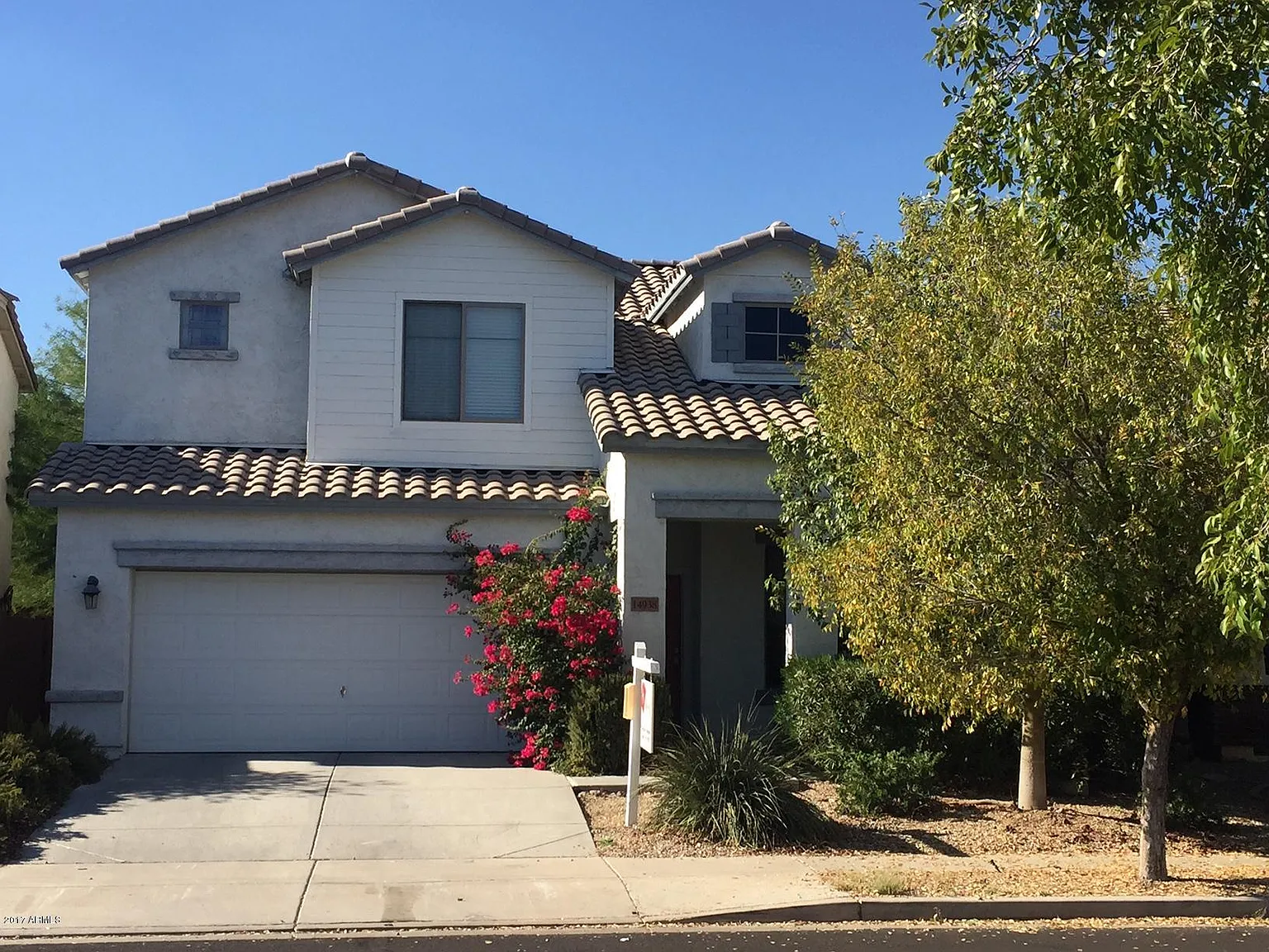4 bed, 2.5 bath, 1902 sqft, $2,495 — Photo 3