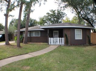 2004 Leroy Dr, Pasadena, TX 77502