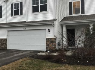 685 Anchorage Ct, Pingree Grove, IL 60140