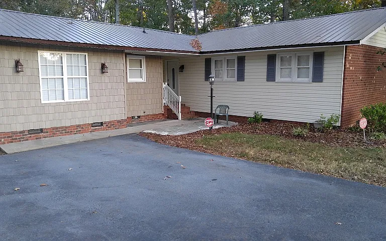 351 Tonya Dr — Photo 1