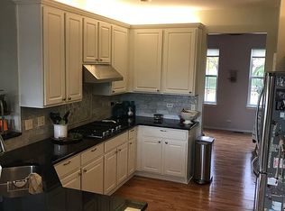 208 Foxford Dr, Cary, IL 60013