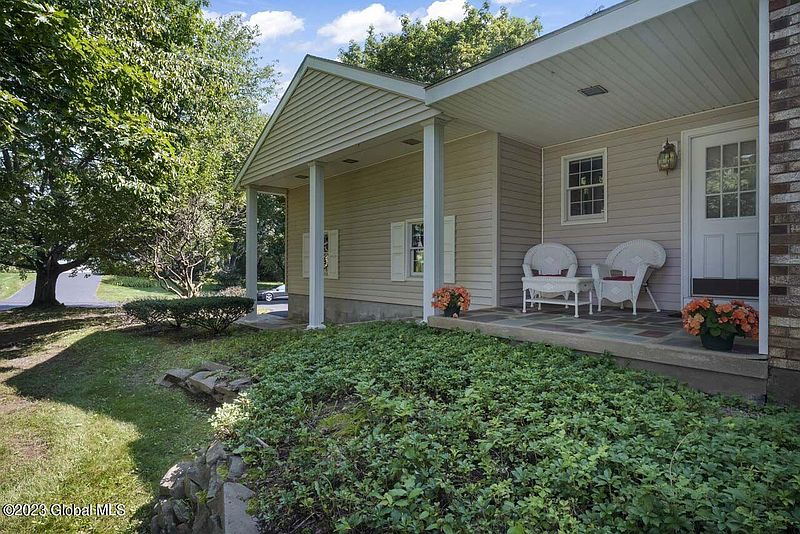 5th image of 2118 Orchard Park Drive