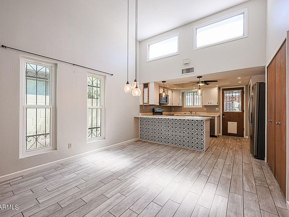 3rd image of 2235 E Catalina Drive