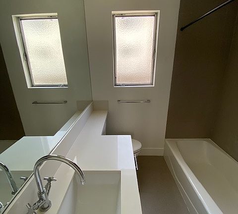 3rd image of 3138 S Barrington Ave APT J