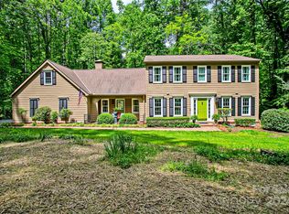 301 Chickadee Ln, Brevard, NC 28712