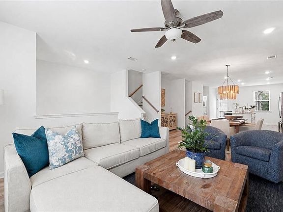 5th image of 336 Cornett Way