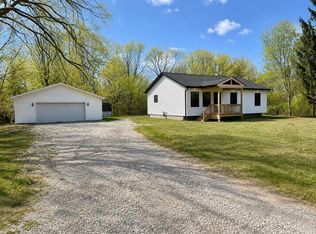 385 Mayer Rd, Saint Clair, MI 48079
