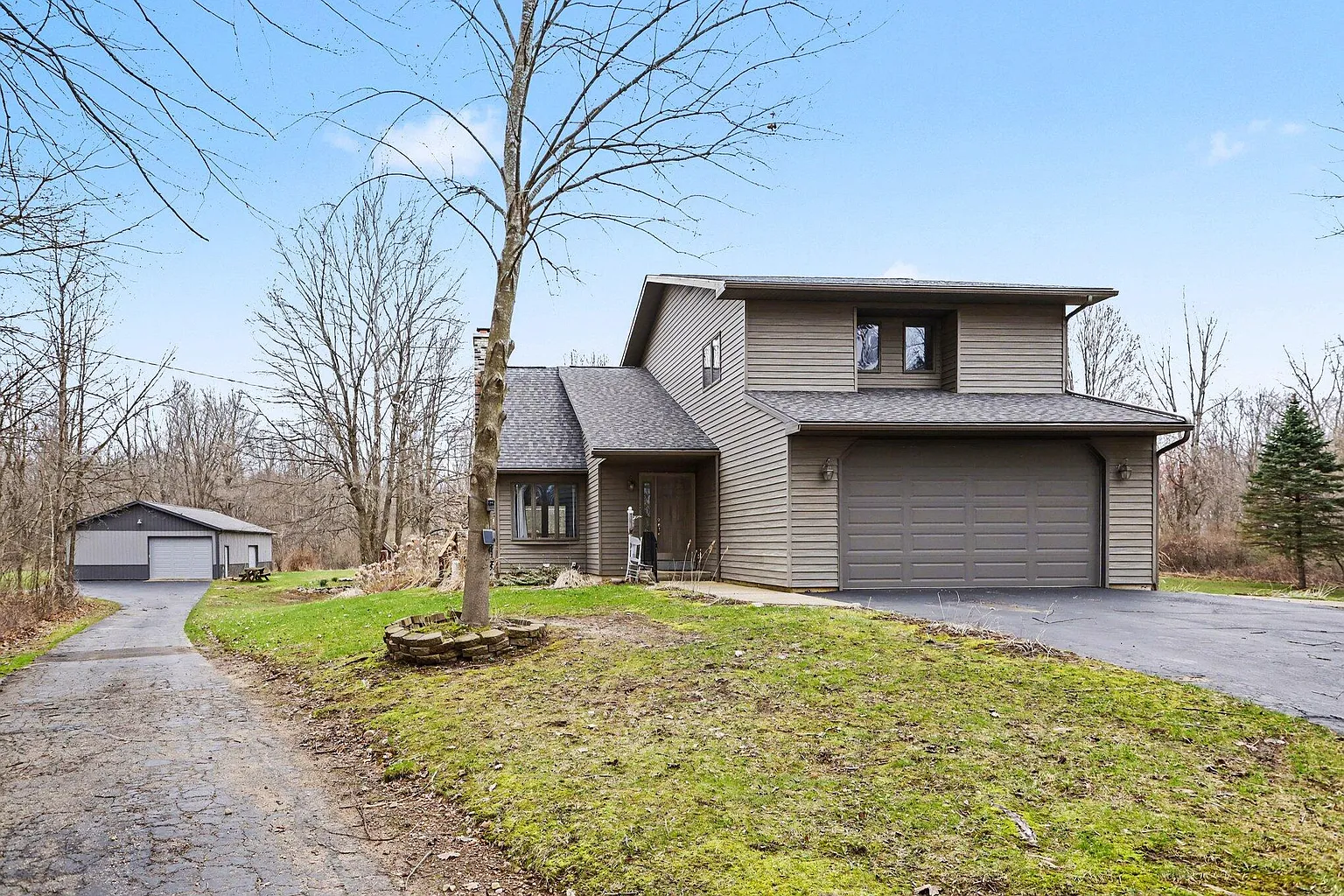 4901 South Dr photo 1