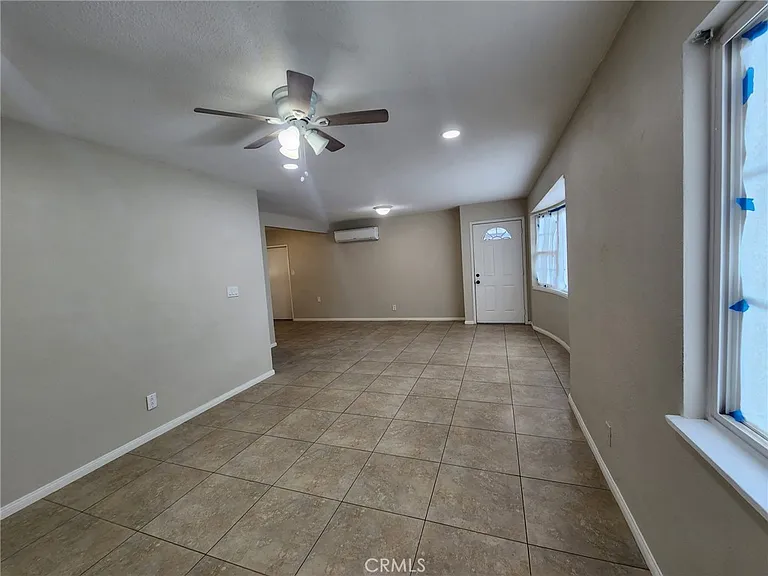 3975 Eileen St — Photo 7