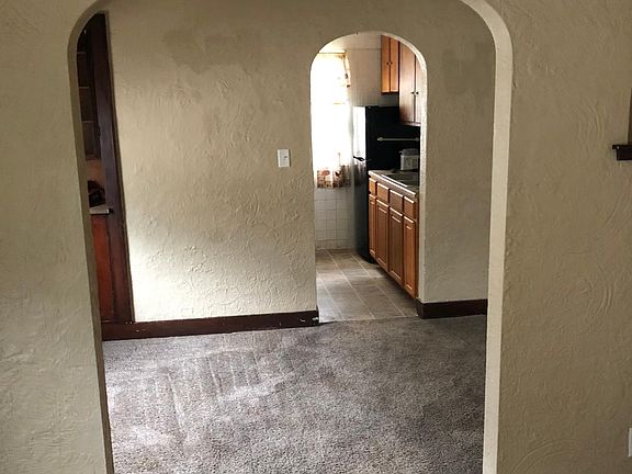 3rd image of 1106 W Hanssler Pl