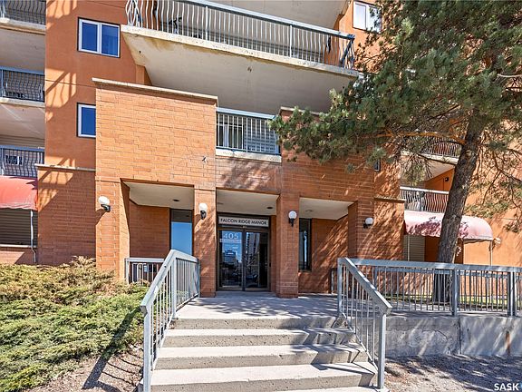 3rd image of 405 5th Avenue N #404